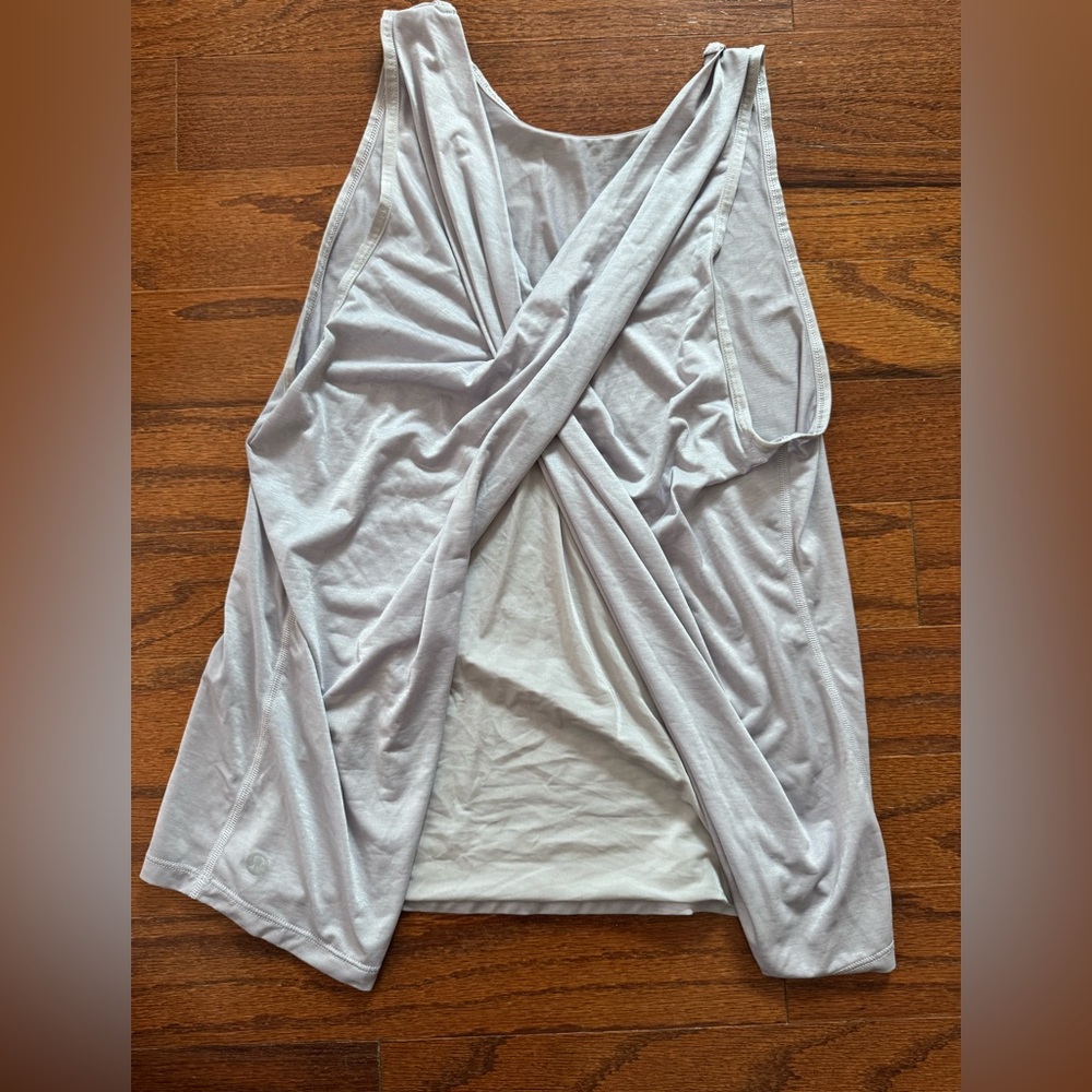 Lululemon loose fitting lilac light purple cross back tank size 8